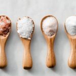 ¿Comer sin sal es bueno o malo? Tipos de sal más saludables