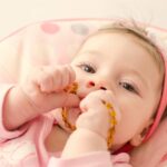 Collares de ámbar para bebés: beneficios y peligros