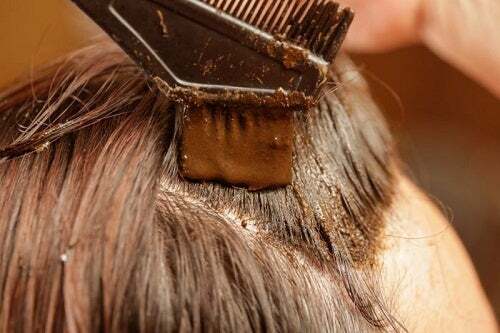 Henna para cuidar y tintar el cabello